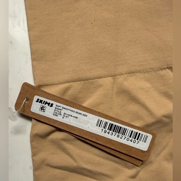 Skims shape wear - Picture 3 of 5